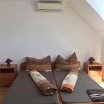Hableany Etterem, Pizzeria Es Vendeghaz 3*