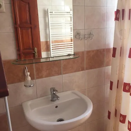 Bed & Breakfast Hableany Etterem, Pizzeria Es Vendeghaz