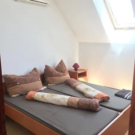 Hableány étterem, Pizzéria és 3*