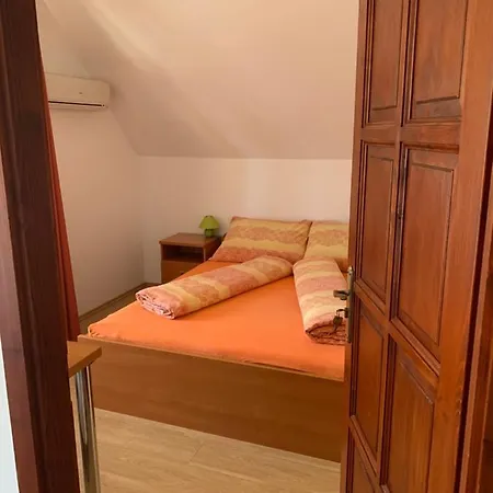 Bed and breakfast Hableány étterem, Pizzéria és 3*