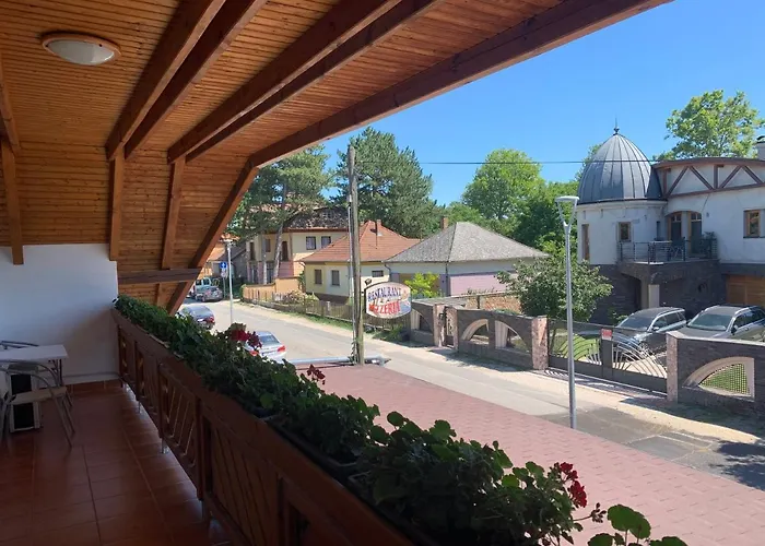 Oda ve Kahvaltı Hableany Etterem, Pizzeria Es Vendeghaz 3*